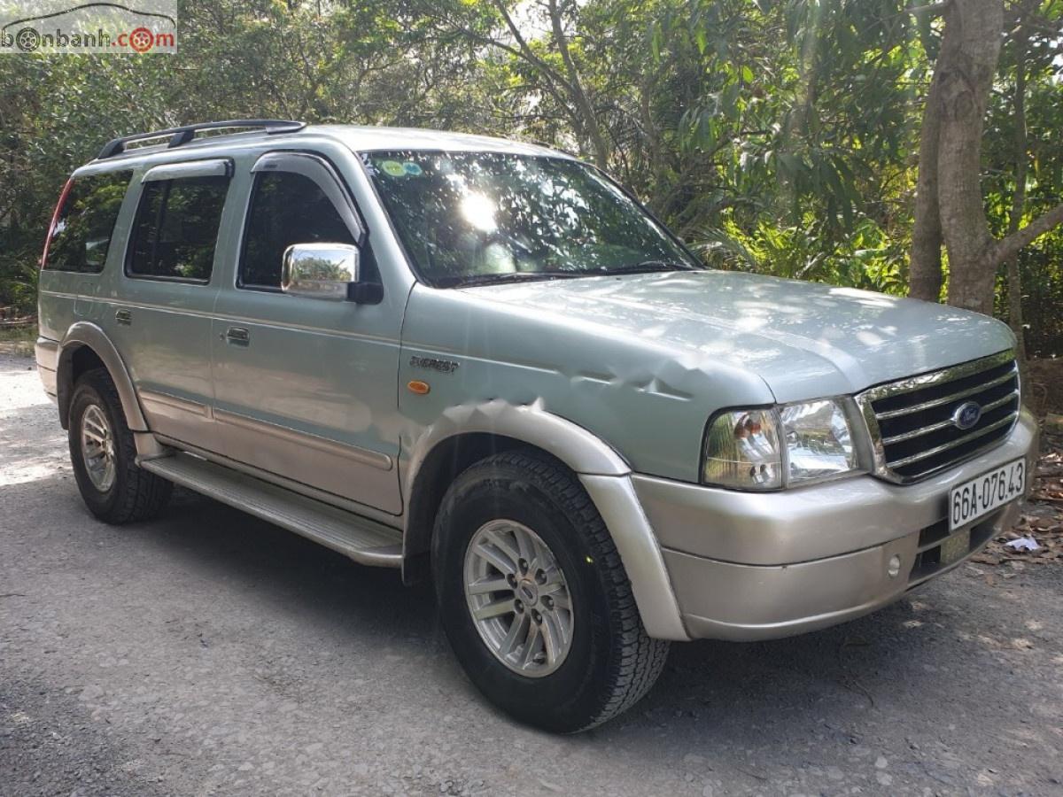 Ford Everest 2.5 4x2 MT 2005 - Bán ô tô Ford Everest 2.5 4x2 MT sản xuất năm 2005, màu xanh lam xe gia đình