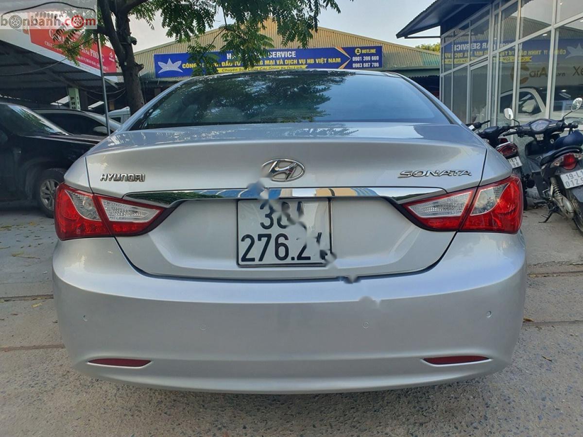 Hyundai Sonata 2012 - Cần bán lại xe Hyundai Sonata 2012, xe nhập chính hãng