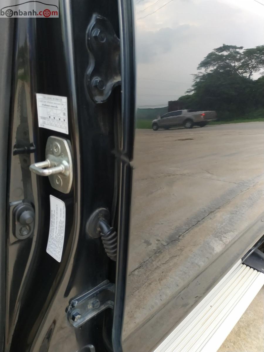 Toyota Hilux 3.0G 4x4 2012 - Cần bán lại xe Toyota Hilux 3.0G 4x4 năm sản xuất 2012, màu đen, nhập khẩu chính chủ