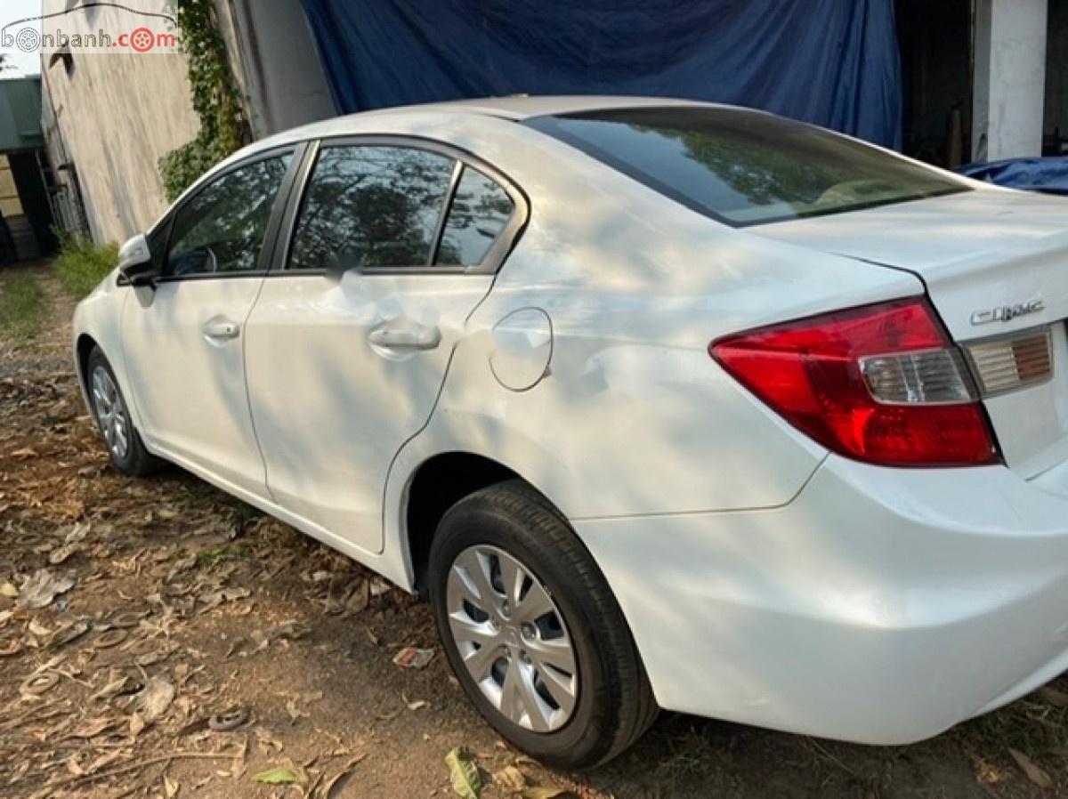 Honda Civic 1.8 MT 2014 - Bán xe Honda Civic 1.8 MT năm sản xuất 2014, màu trắng chính chủ
