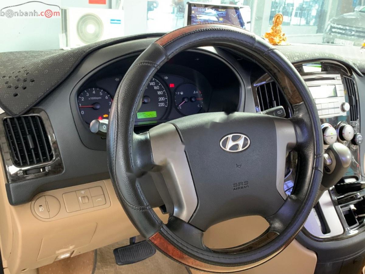 Hyundai Grand Starex   2014 - Bán ô tô Hyundai Grand Starex sản xuất năm 2014, màu đen, nhập khẩu chính hãng