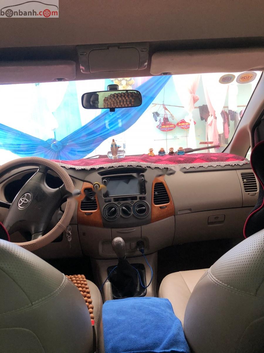 Toyota Innova G 2011 - Xe cũ Toyota Innova G đời 2011, màu bạc