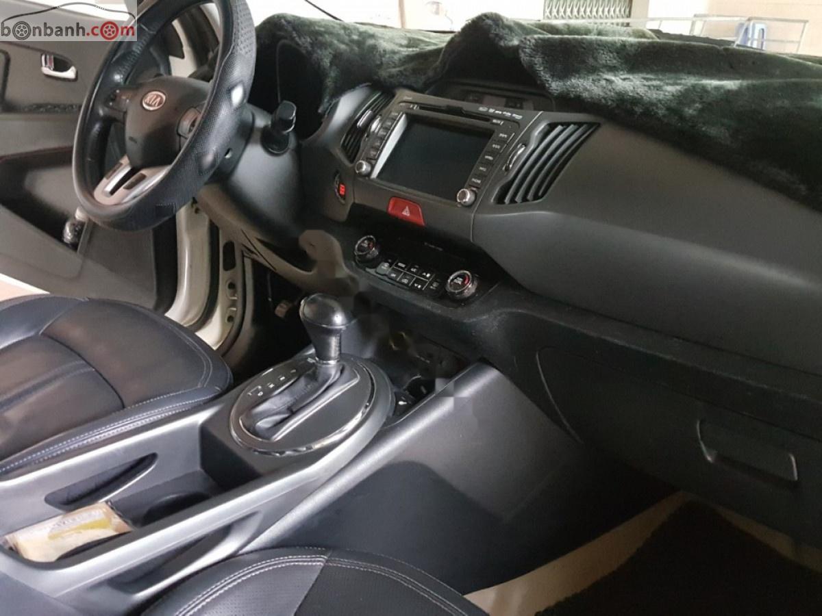Kia Sportage Limited 2.0 AT 2010 - Bán Kia Sportage Limited 2.0 AT đời 2010, màu trắng, xe nhập giá cạnh tranh