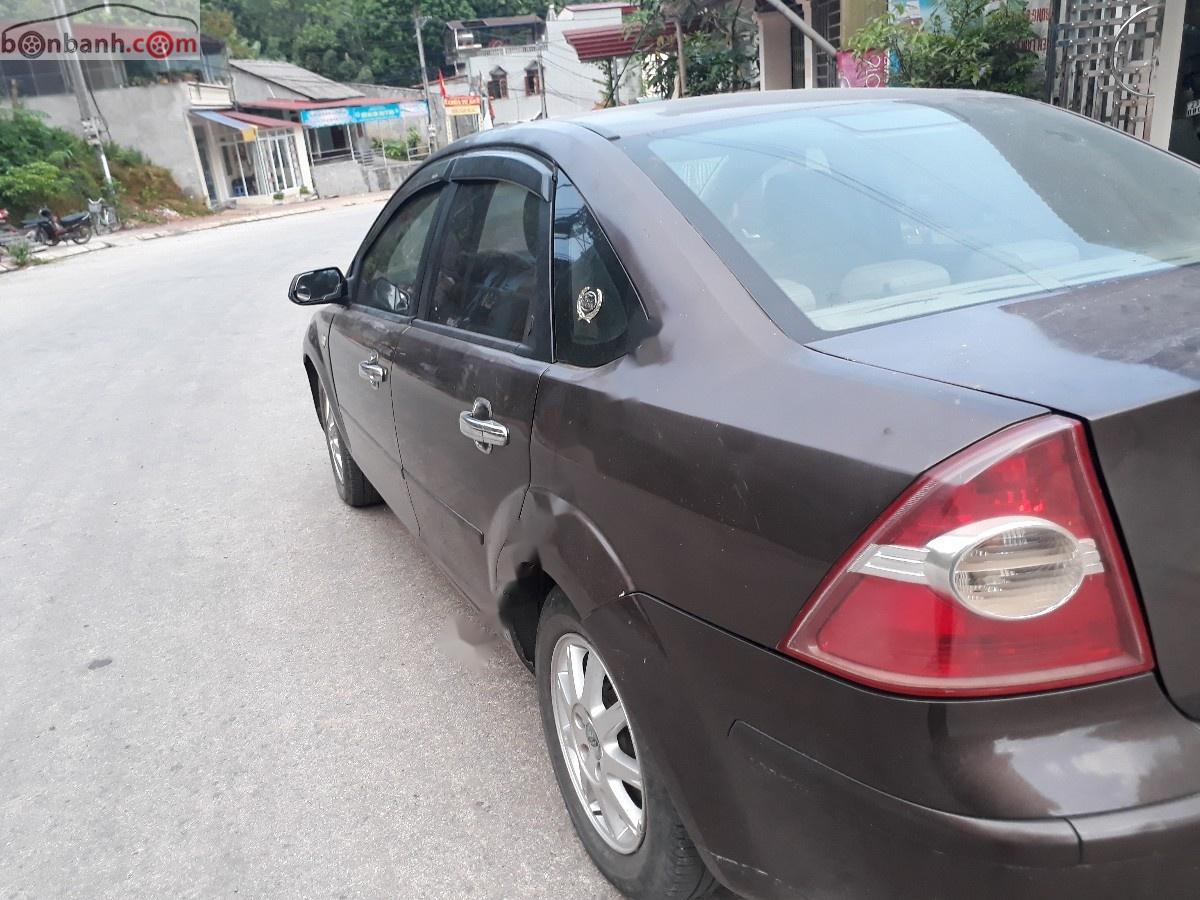 Ford Focus 2.0 AT 2005 - Bán xe Ford Focus 2.0 AT sản xuất năm 2005, màu nâu