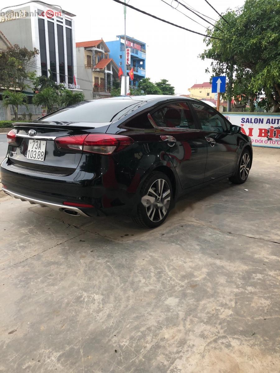 Kia Cerato 2018 - Bán Kia Cerato 1.6 AT năm 2018, màu đen, giá chỉ 545 triệu