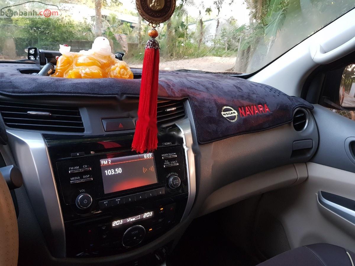 Nissan Navara VL 2.5 AT 4WD 2017 - Bán Nissan Navara VL 2.5 AT 4WD đời 2017, xe nhập chính chủ