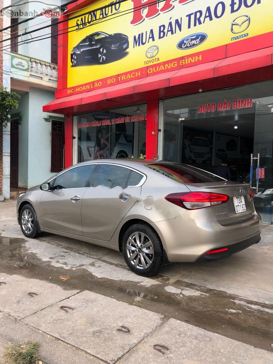 Kia Cerato 2016 - Bán Kia Cerato năm sản xuất 2016, màu xám số sàn