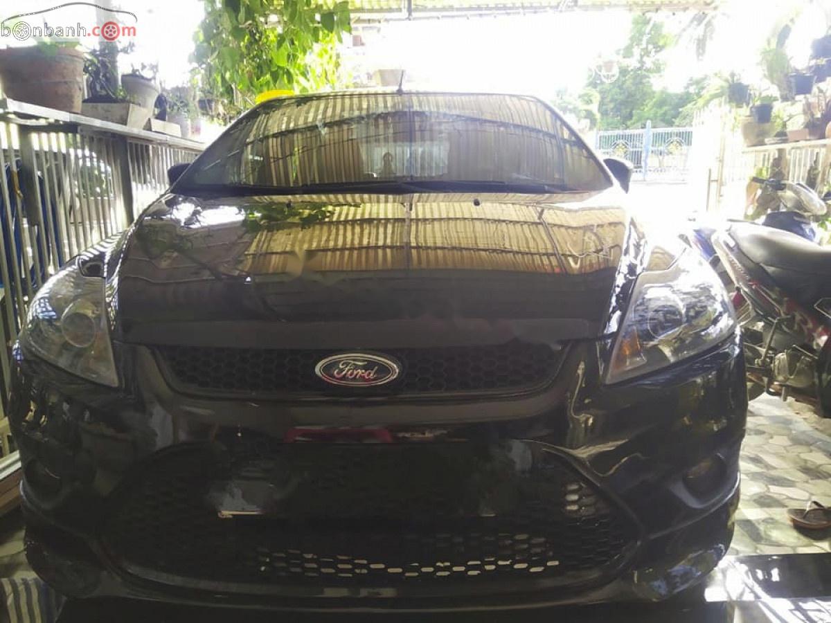 Ford Focus 1.8 AT 2011 - Bán Ford Focus 1.8 AT sản xuất 2011, màu đen số tự động, 320tr