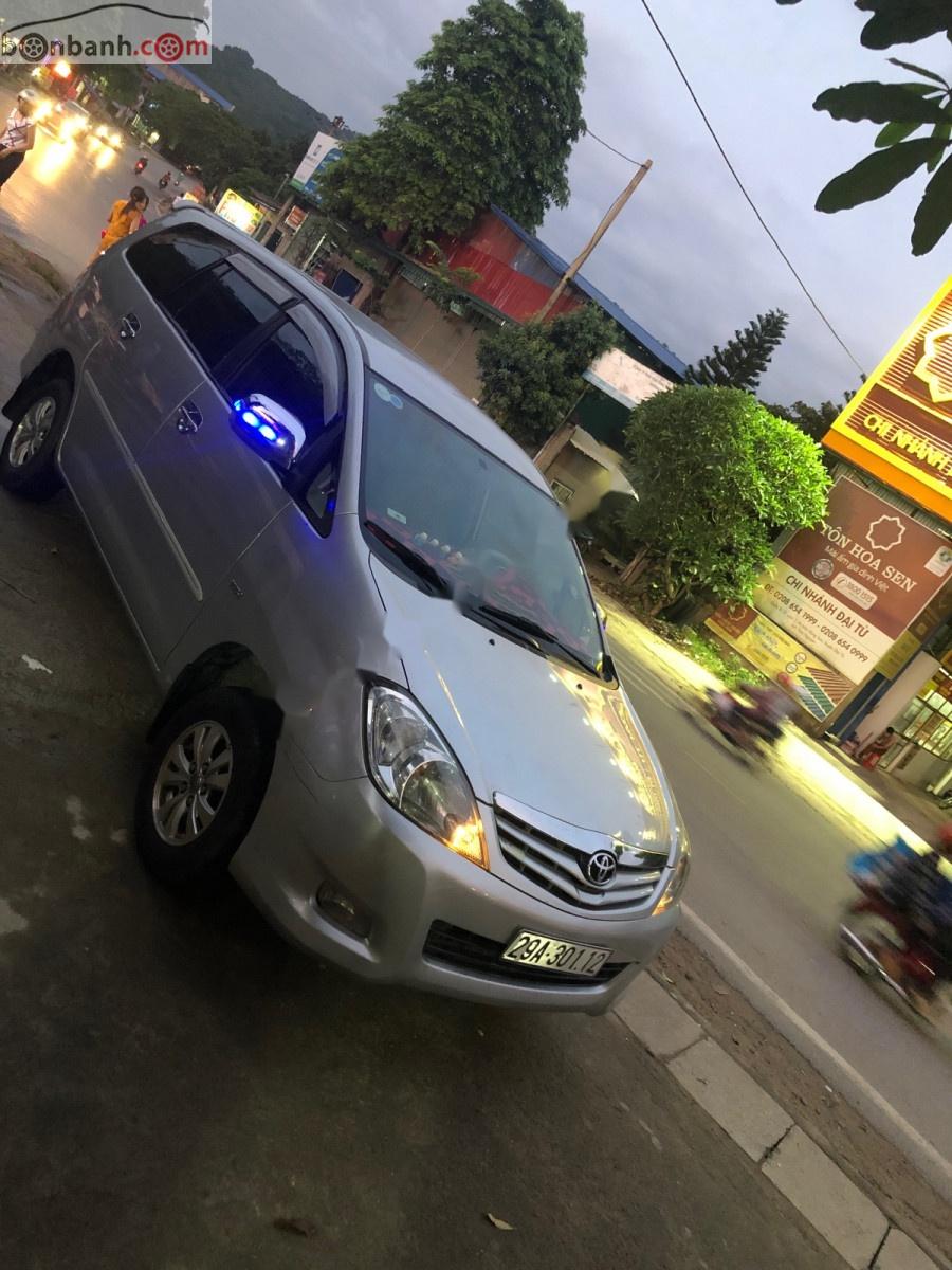 Toyota Innova G 2011 - Xe cũ Toyota Innova G đời 2011, màu bạc