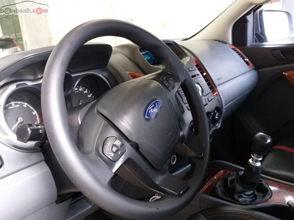 Ford Ranger 2015 - Bán Ford Ranger sản xuất năm 2015, màu đen, nhập khẩu chính hãng