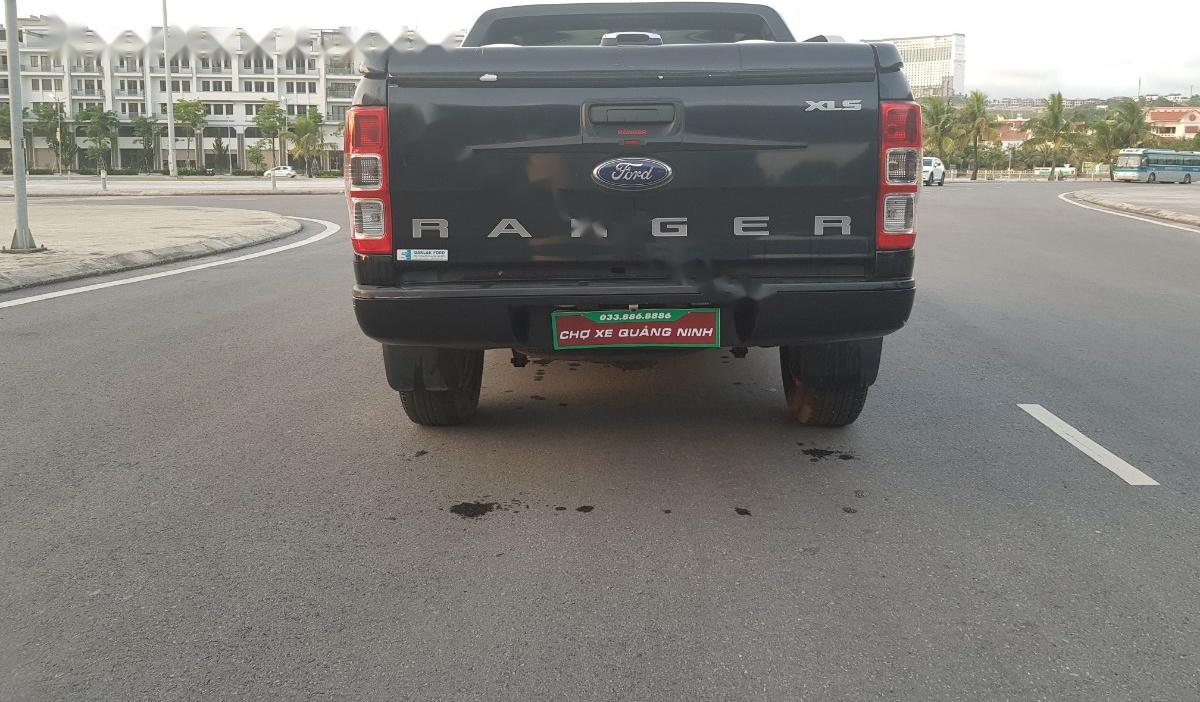 Ford Ranger XLS 2.2L 4x2 MT 2016 - Bán Ford Ranger XLS 2.2L 4x2 MT năm 2016, màu đen, nhập khẩu