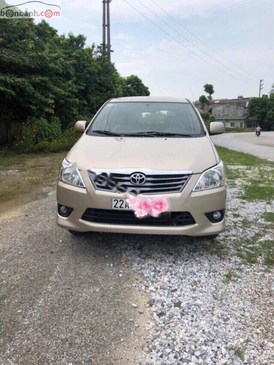 Toyota Innova 2013 - Cần bán xe Toyota Innova E đời 2013, 398 triệu