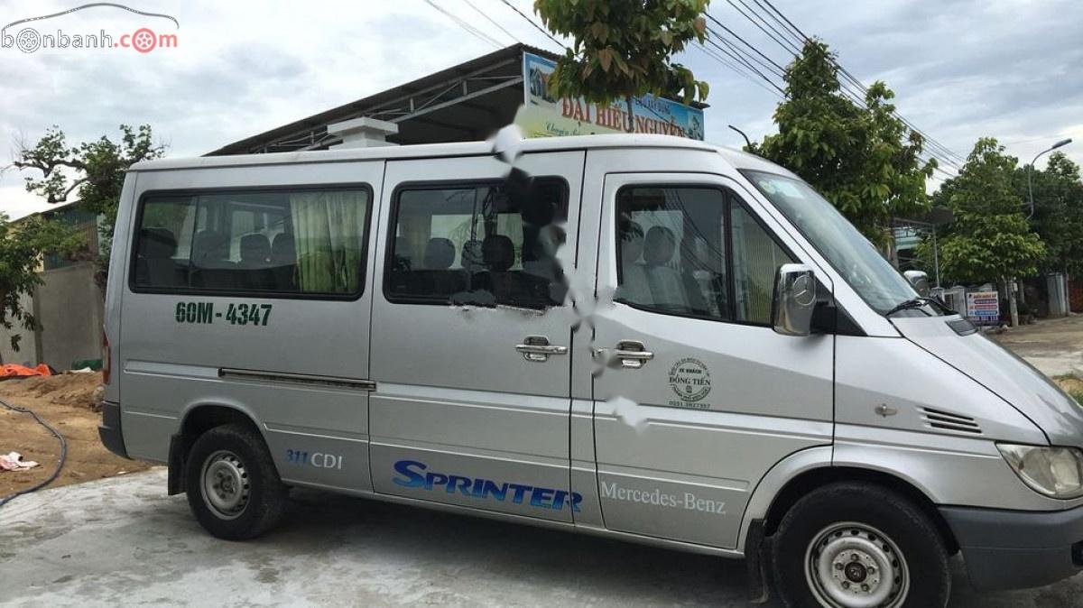 Mercedes-Benz Sprinter 2005 - Cần bán Mercedes sản xuất năm 2005, màu bạc xe còn mới lắm