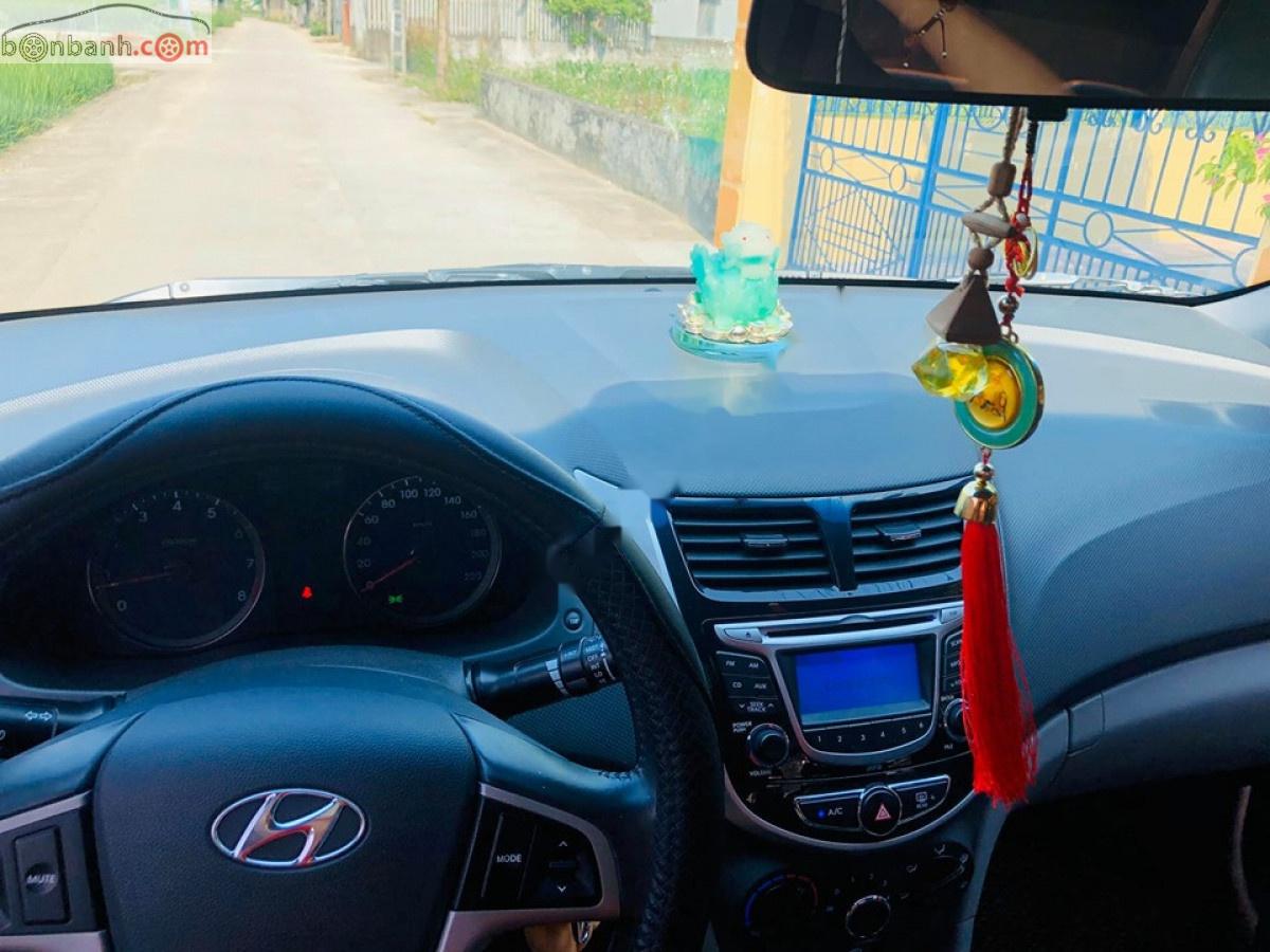 Hyundai Accent 2014 - Xe Hyundai Accent năm 2014, màu đen, xe nhập chính hãng