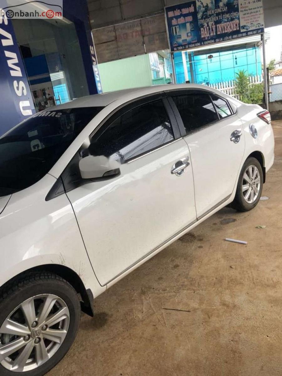 Toyota Vios 2017 - Bán Toyota Vios đời 2017, màu trắng, giá 439tr xe còn mới lắm