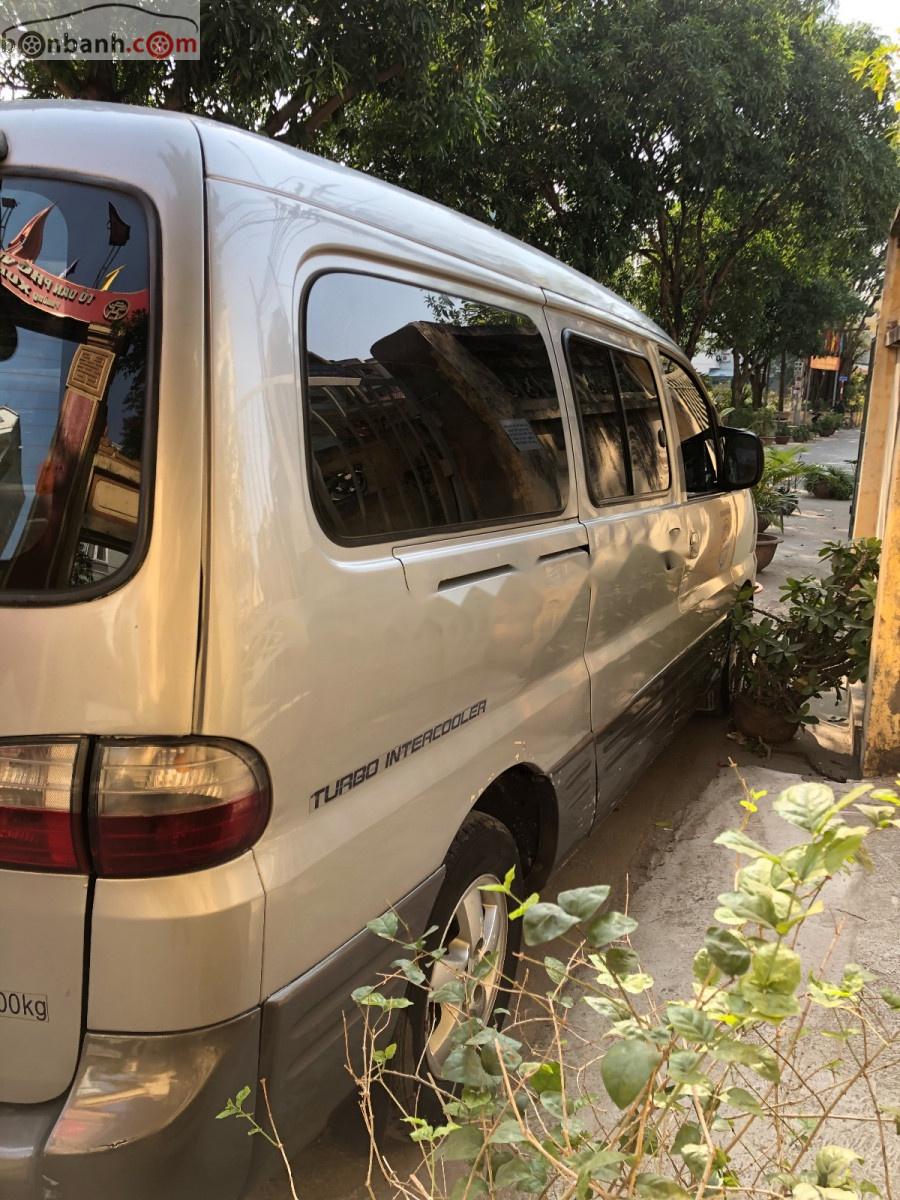 Hyundai Starex 2005 - Cần bán gấp Hyundai Starex Van 2.5 MT 2005, xe nhập chính hãng