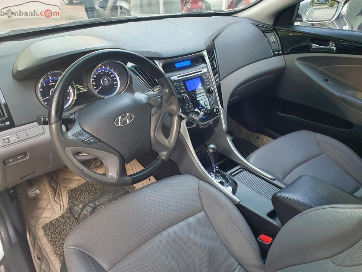Hyundai Sonata 2012 - Cần bán lại xe Hyundai Sonata 2012, xe nhập chính hãng
