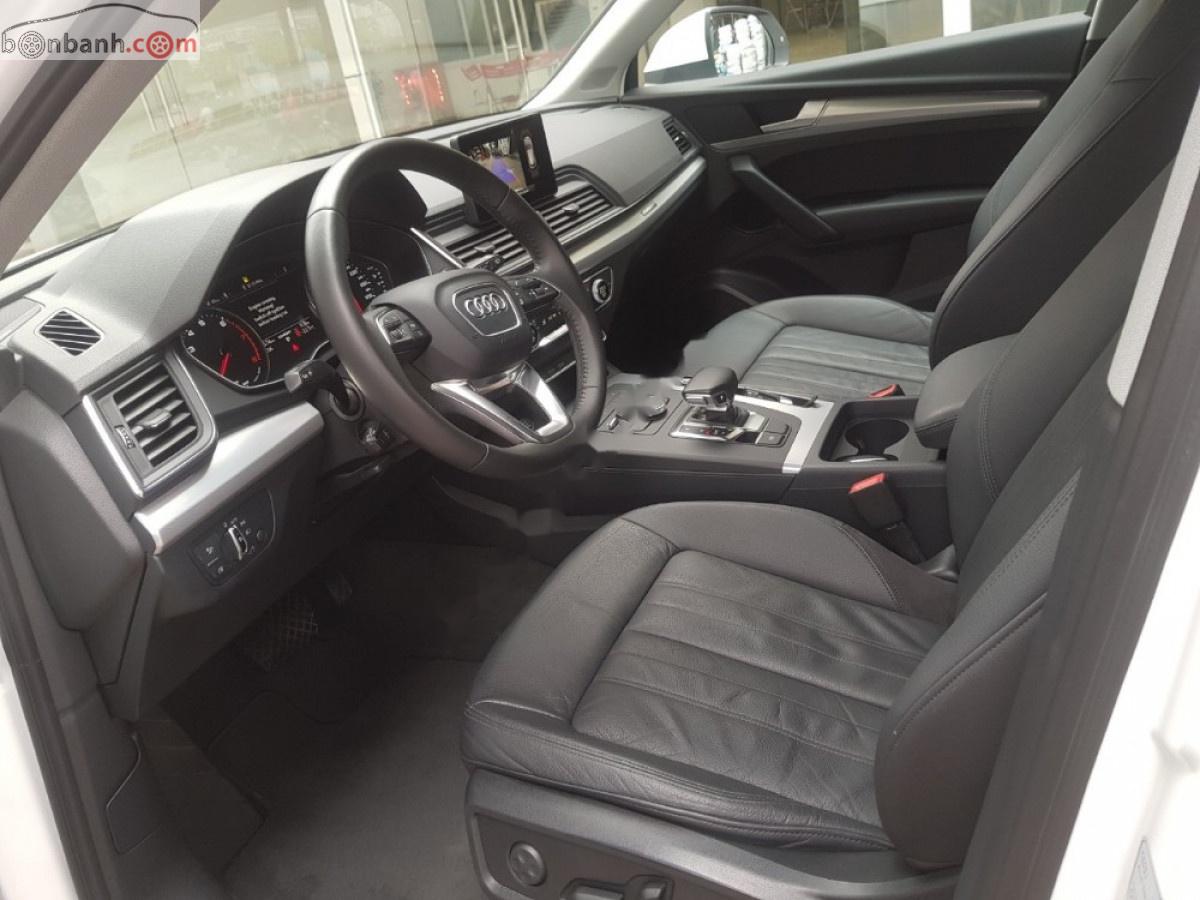 Audi Q5 2.0 AT 2017 - Cần bán gấp Audi Q5 2.0 AT đời 2017, màu trắng, nhập khẩu