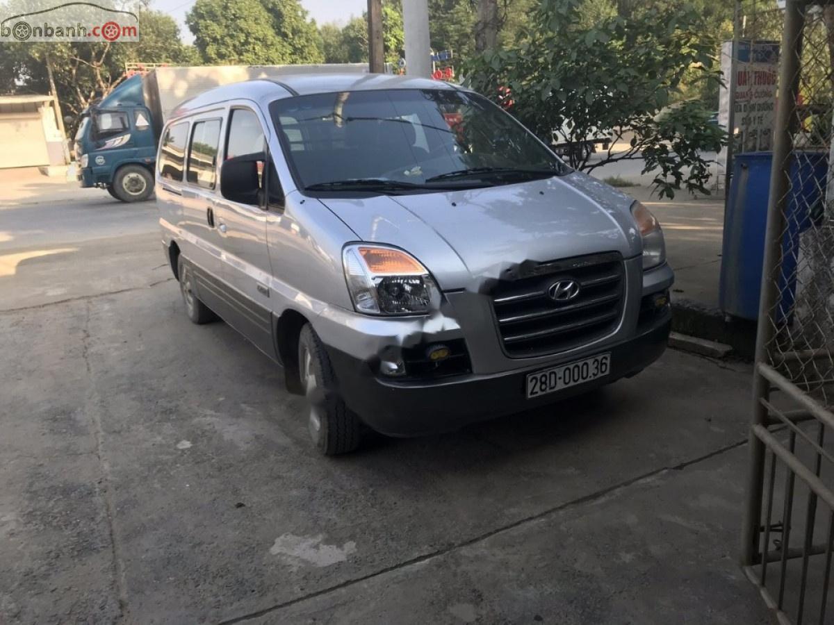 Hyundai Starex 2007 - Bán ô tô Hyundai Starex đời 2007, màu bạc, xe nhập chính hãng