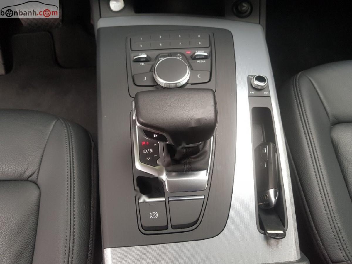 Audi Q5 2.0 AT 2017 - Cần bán gấp Audi Q5 2.0 AT đời 2017, màu trắng, nhập khẩu