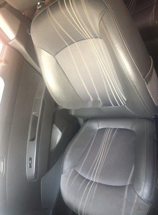 Cần bán lại xe Chevrolet Spark LT đời 2017, màu trắng như mới, 259tr