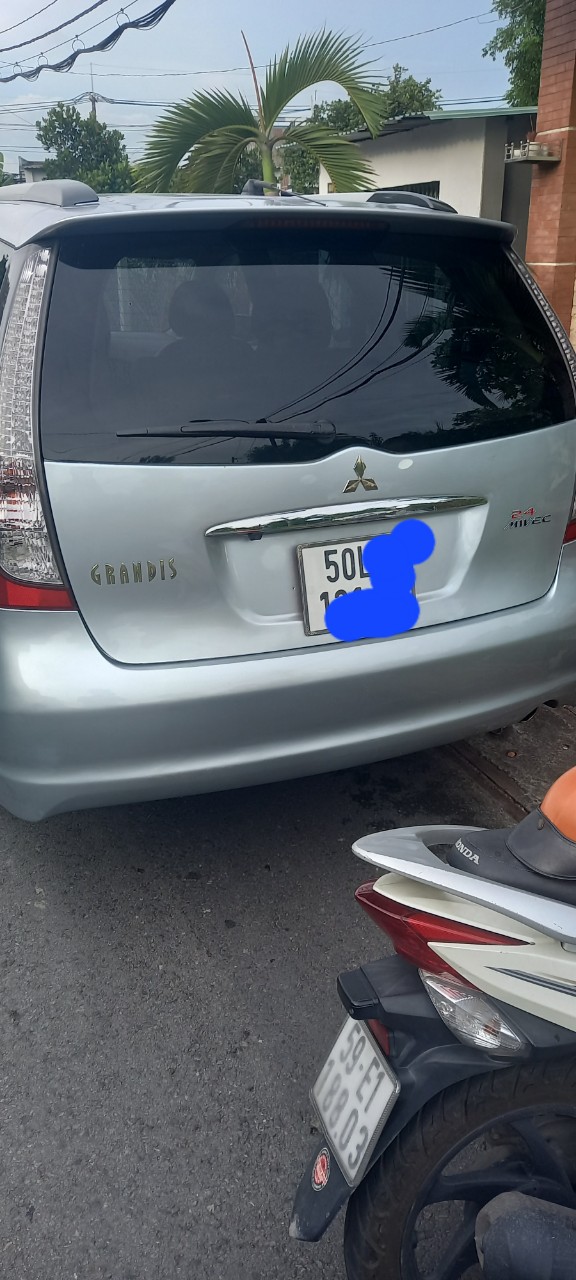 Mitsubishi Grandis 2008 - Chính chủ cần bán xe Missubitshi Grandis đời cuối 2008 