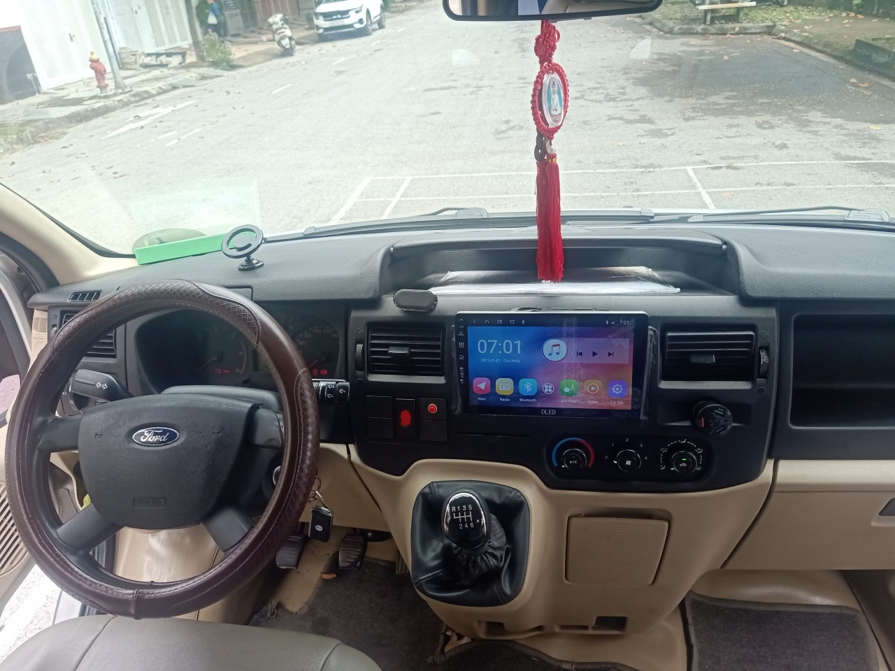 Hãng khác Khác 2014 - CHÍNH CHỦ CẦN BÁN XE FORD TRANSIT XE CHẠY DẦU, SX NĂM 2014, GIÁ 380 TRIỆU
