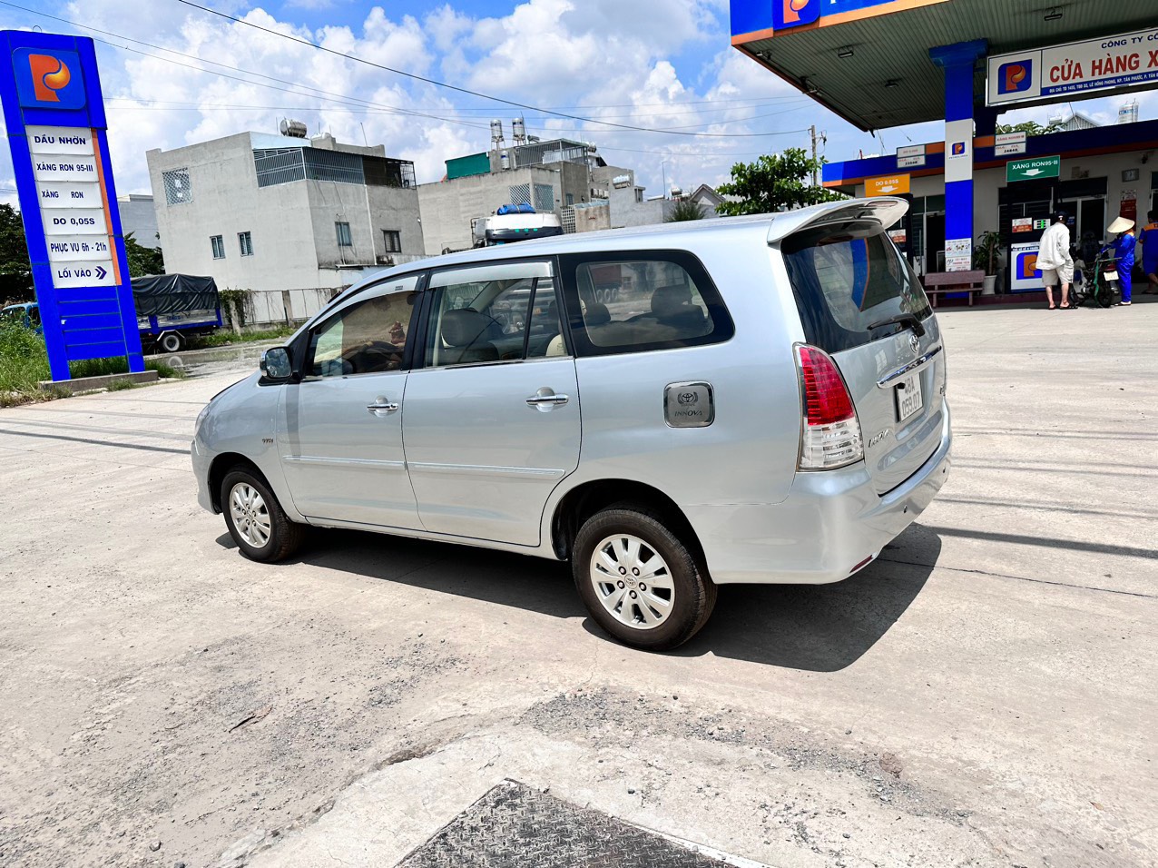 Hãng khác Khác 2011 - GIA ĐÌNH CẦN BÁN XE INNOVA SẢN XUẤT 2011