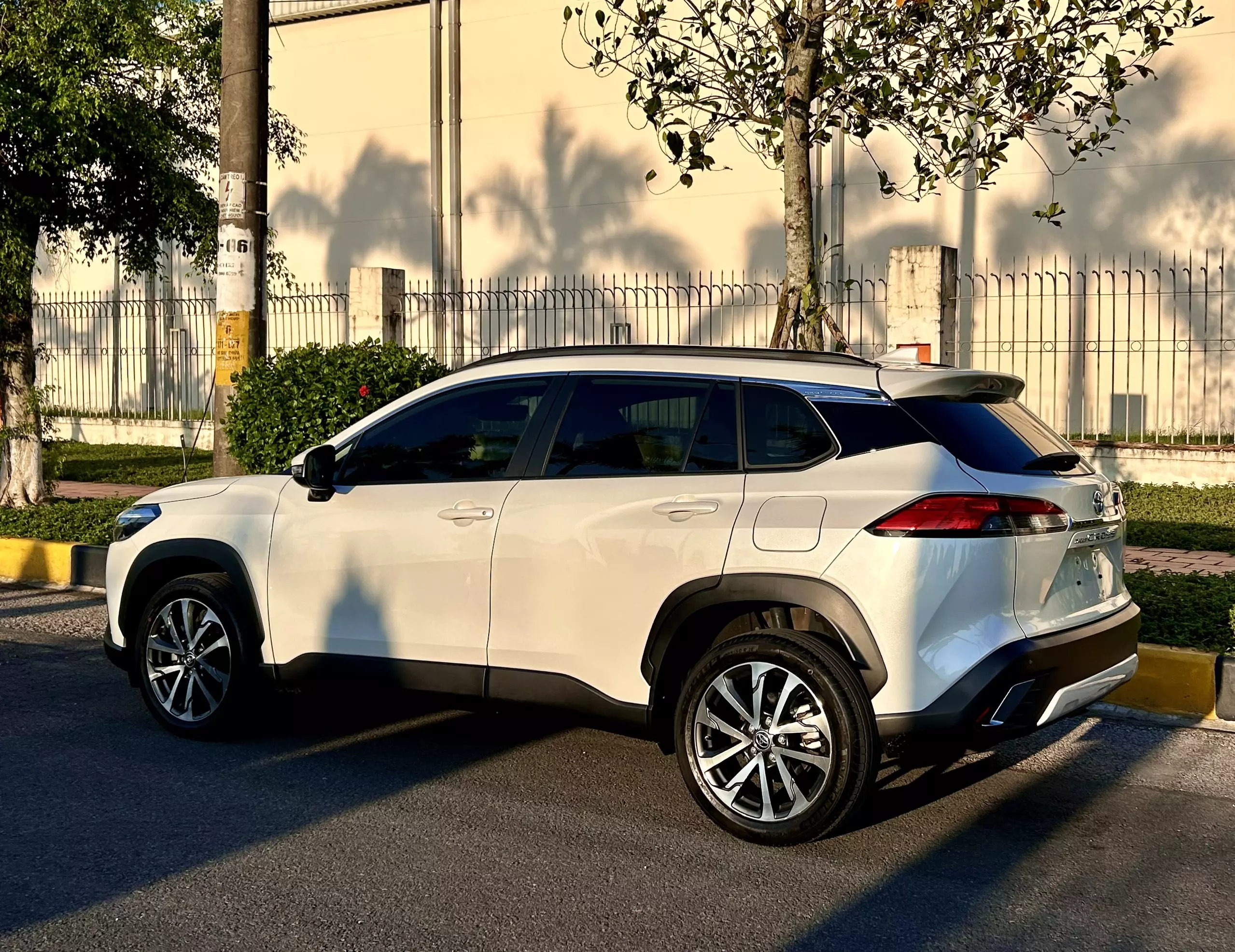 Hãng khác Khác 2021 - Cần bán Toyota Cross 1.8V Nhập Khẩu Thái Lan, sản xuất năm 2021.