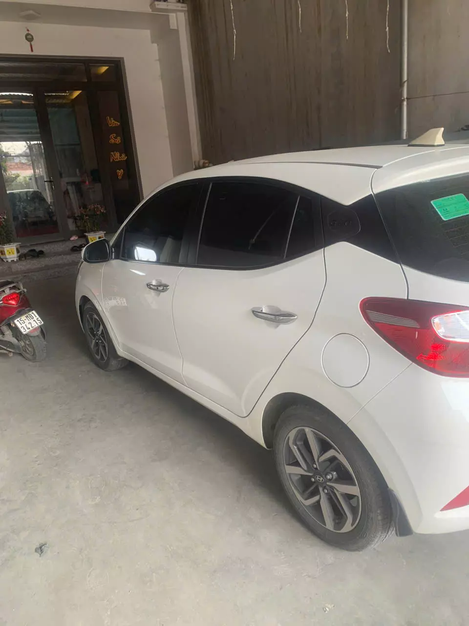 Hyundai Grand i10 2022 - Cần bán xe i10 2022 hatback bản đủ số sàn- 320 triệu