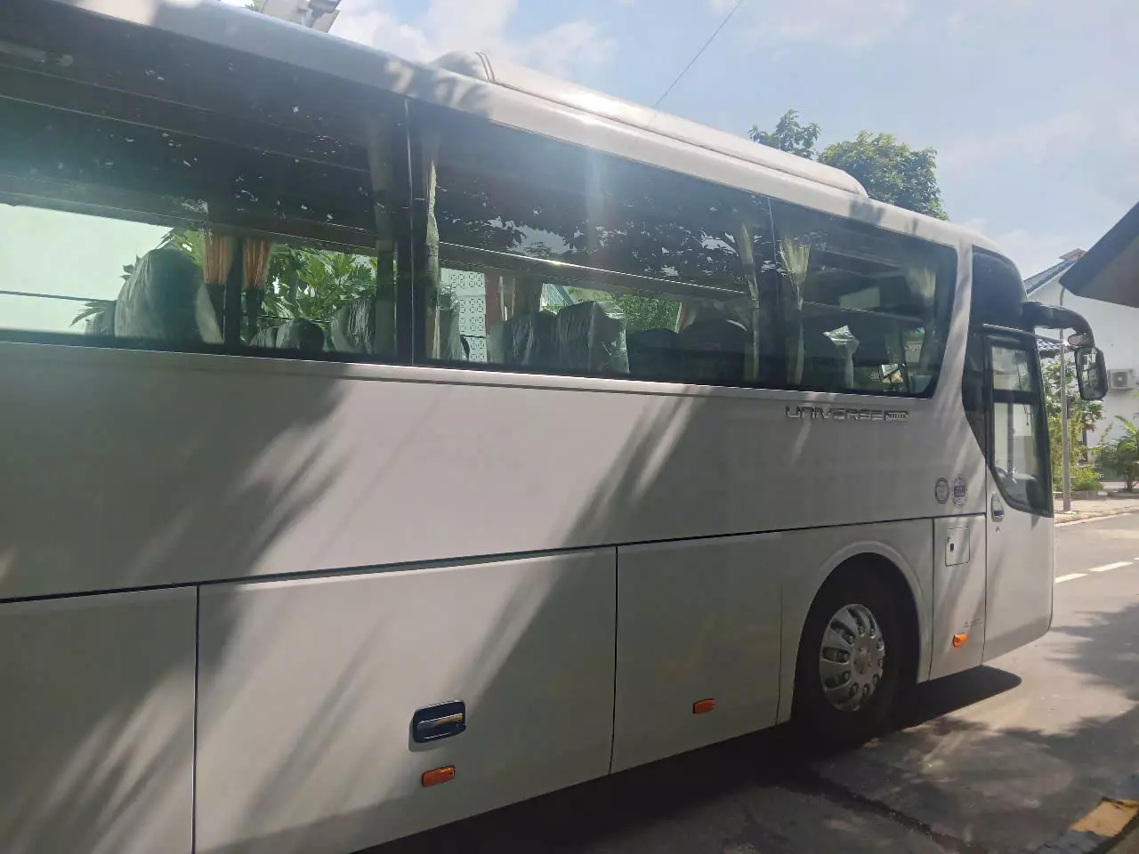 Hyundai Universe 2021 - Xe Hyundai Universe Modern S 47 chỗ, sản xuất năm 2021.