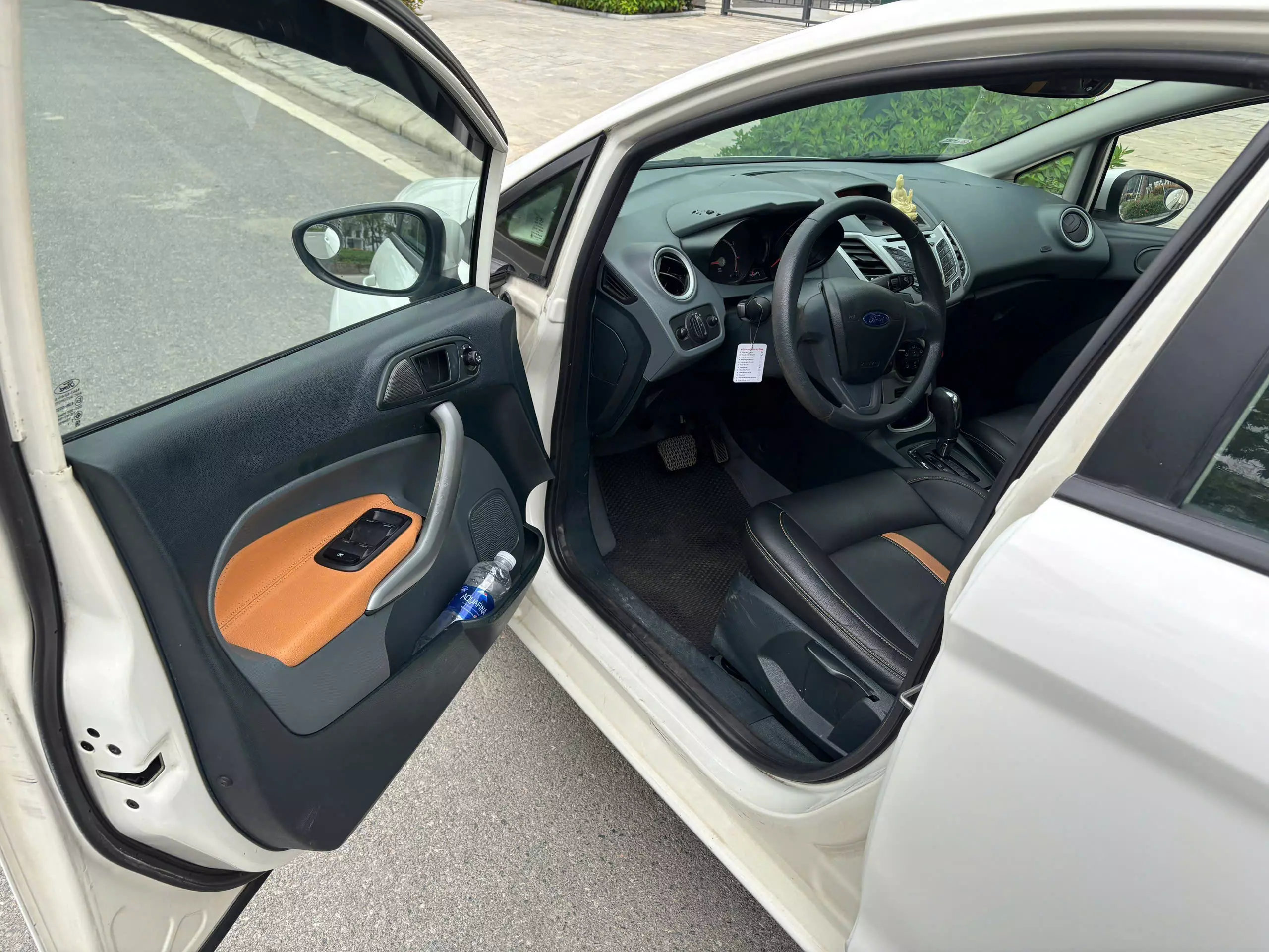 Hãng khác Khác 2011 - Ford Fiesta 2011 1.6 AT Sedan - 115000 km