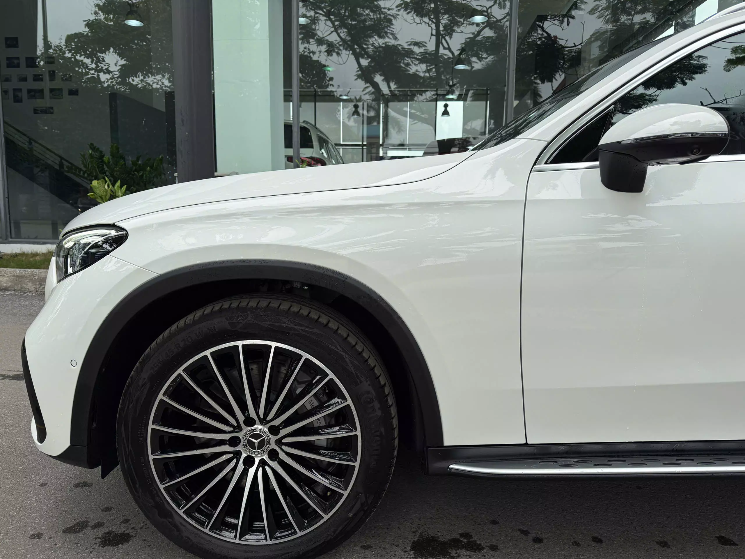 Mercedes-Benz GLC 300 2025 - Mercedes-Benz GLC 300 4MATIC – SUV hạng sang bán chạy số 1 của thương hiệu Ngôi Sao  3 cánh.