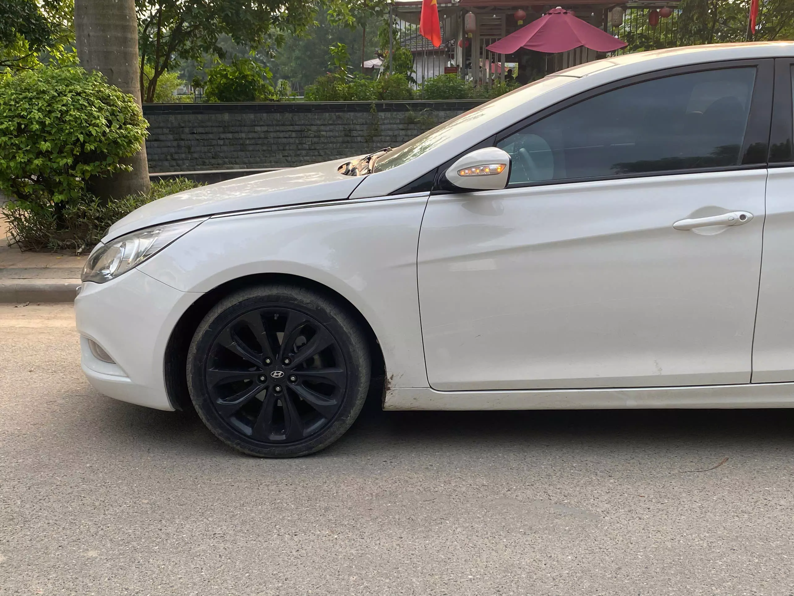 Hyundai Sonata 2010 - Em cần nhượng lại chiếc xe Hyundai Sonata Y20 , đăng ký lần đầu 31/12/2010
