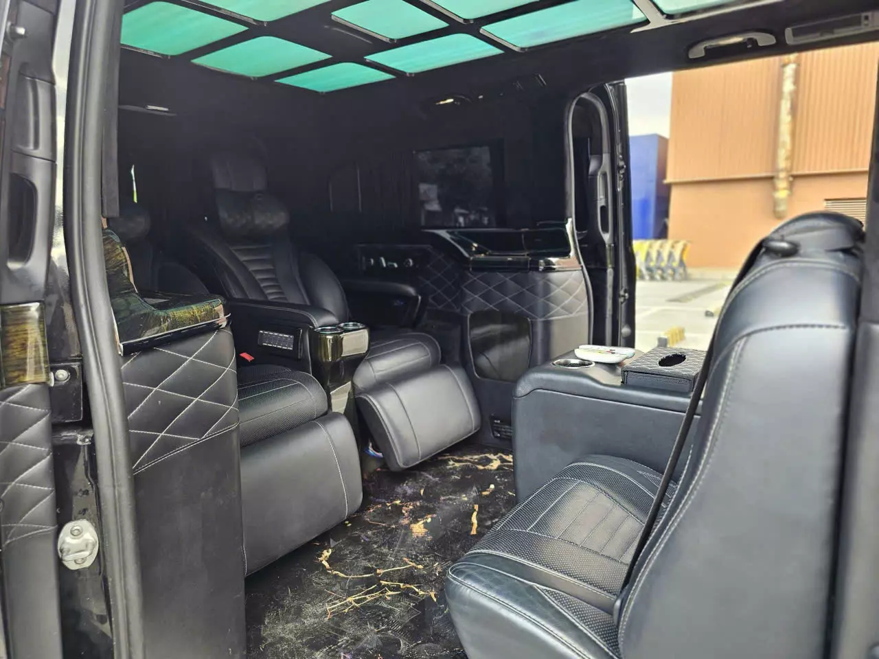 Mercedes-Benz A 2016 -  Cần bán Mercedes V250 đời 2016 – bản độ Maybach sang trọng