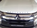 Mitsubishi Outlander Sport 2.0 CVT 2016 - Bán Mitsubishi Outlander Sport 2.0 CVT đời 2016, màu trắng, nhập khẩu nguyên chiếc, 975 triệu