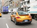Volkswagen New Beetle 2016 - Bán xe Volkswagen New Beetle 2016, màu vàng, nhập khẩu nguyên chiếc