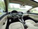 Hyundai Elantra 2016 - Cần bán Hyundai Elantra đời 2016, màu đỏ, giá 615tr