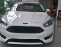 Ford Focus Ecoboost 2016 - Bán Ford Focus Ecoboost đời 2016, màu bạc