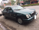 Mercedes-Benz E230 1998 - Bán ô tô Mercedes-Benz E230 đời 1998 màu xanh lục, 165 triệu, xe nhập