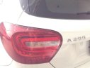 Mercedes-Benz A class 200 2013 - Bán Mercedes A200 đời 2013, màu trắng, xe nhập