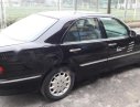 Mercedes-Benz E240 2000 - Em bán Mercedes E240 đời 2000, màu đen, nhập khẩu, giá chỉ 255 triệu