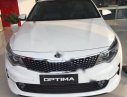 Kia Optima 2.0AT 2017 - Cần bán Kia Optima 2.0AT đời 2017, màu trắng, giá tốt
