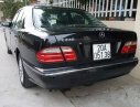 Mercedes-Benz E240 2002 - Cần bán Mercedes-Benz E240 đăng ký 2002, màu đen ít sử dụng, 207tr