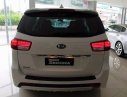 Kia Sedona 2.2 L DAT 2017 - Kia Bình Phước bán Kia Sedona 2.2 L DAT đời 2017, màu trắng