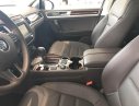 Volkswagen Touareg GP 2014 - Xe nhập Đức Volkswagen Touareg GP đời 2014, màu bạc, cam kết giá tốt nhất thị trường. LH Hương: 0902.608.293