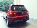 Volkswagen Tiguan GP 2016 - Xe nhập gầm cao Volkswagen Tiguan 2.0l GP đời 2016, màu đỏ mận, tặng 209 triệu tiền mặt, LH Hương: 0902.608.293