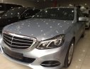 Mercedes-Benz E200 2013 - Cần bán gấp Mercedes E200 đời 2013, màu xám