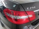 Mercedes-Benz E250 2013 - Cần bán lại xe Mercedes E250 đăng kí 2013, màu đen chính chủ