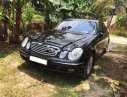 Mercedes-Benz E240    2002 - Cần tiên bán xe Mercedes-Benz E240 đời 2002, xe chính chủ, còn rất mới 98%